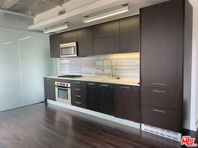 727 W 7th Street 1210, Los Angeles, California 90017