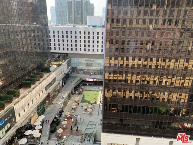 727 W 7th Street 1210, Los Angeles, California 90017