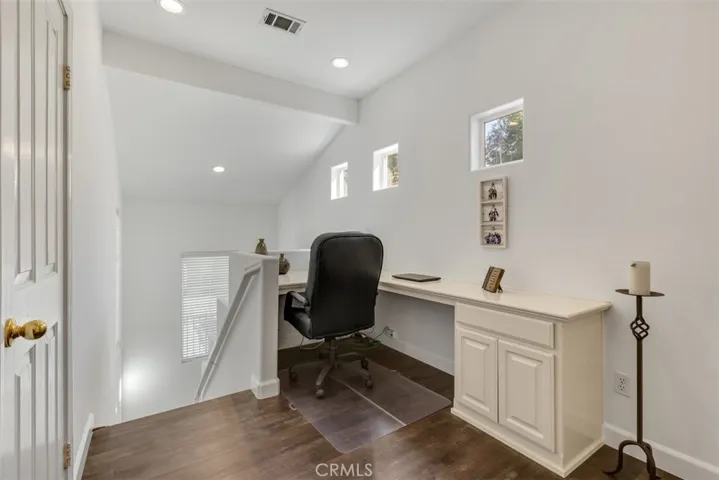 11864 Tuscana Court, Moorpark, California 93021