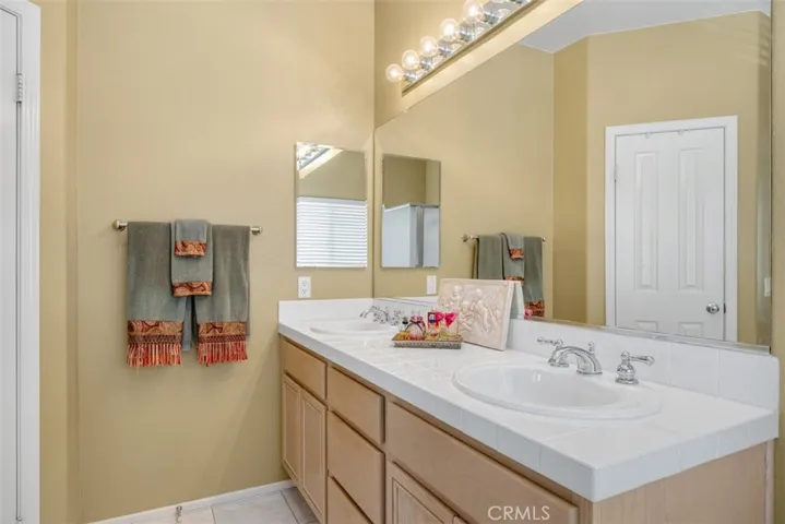 11864 Tuscana Court, Moorpark, California 93021