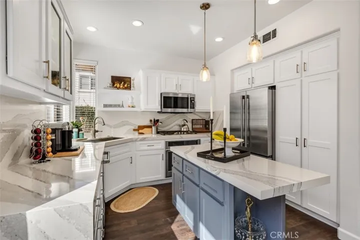 11864 Tuscana Court, Moorpark, California 93021