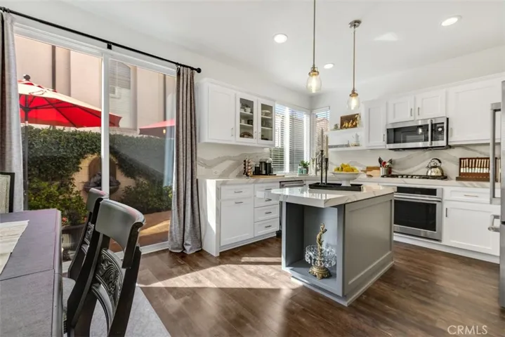 11864 Tuscana Court, Moorpark, California 93021