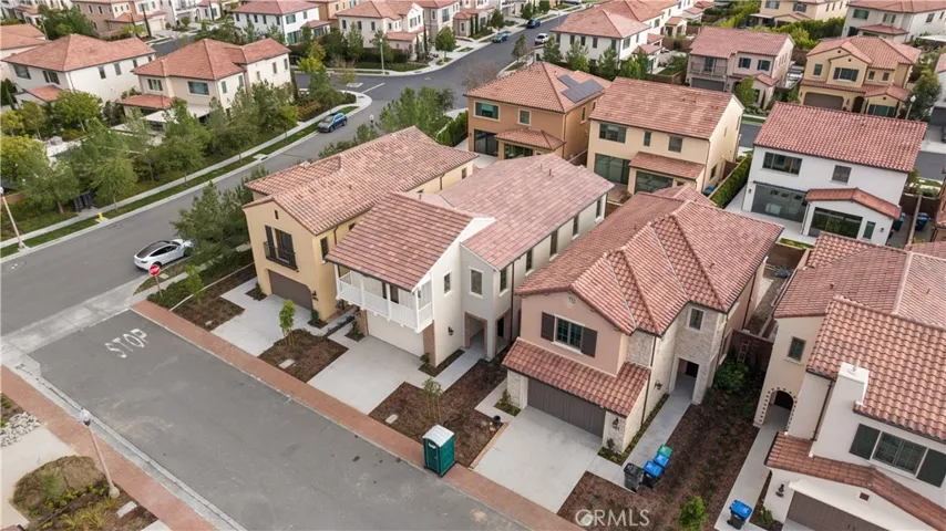 102 Artista, Irvine, California 92602