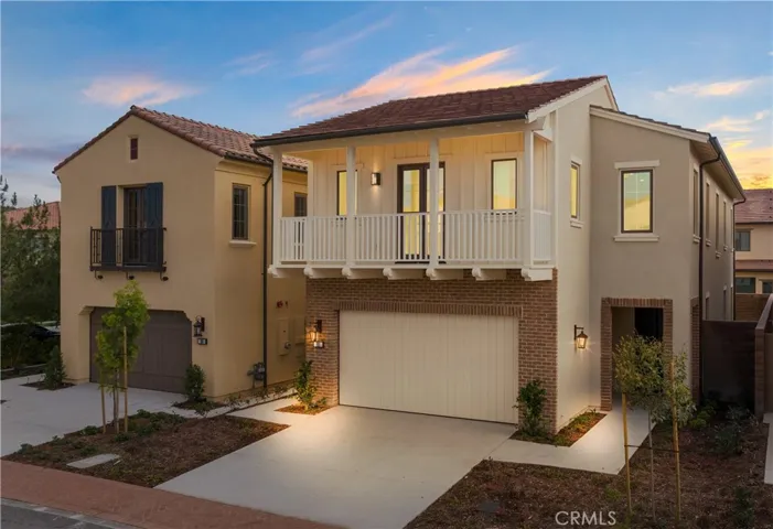102 Artista, Irvine, California 92602