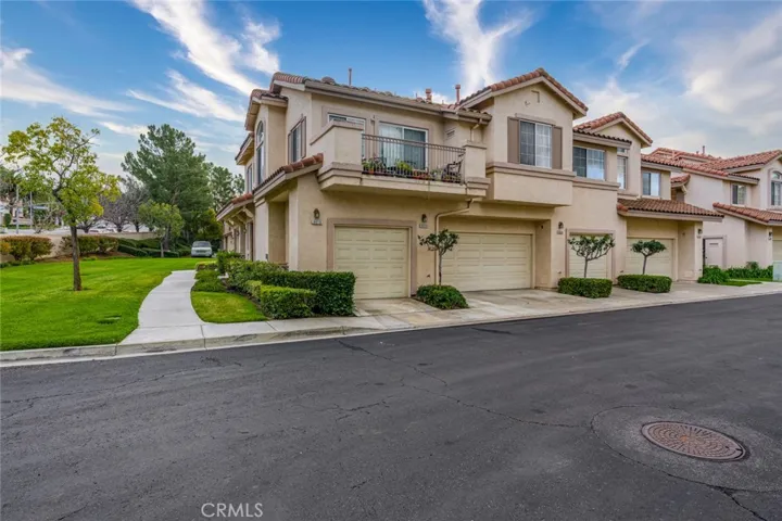 8020 E Treeview Court, Anaheim Hills, California 92808