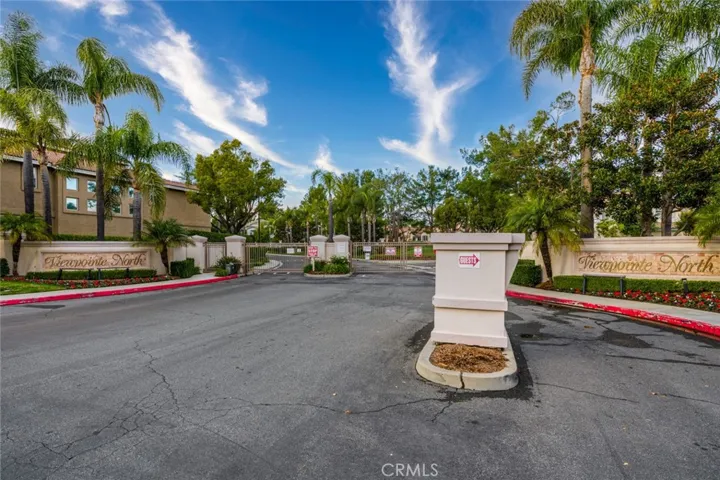 8020 E Treeview Court, Anaheim Hills, California 92808