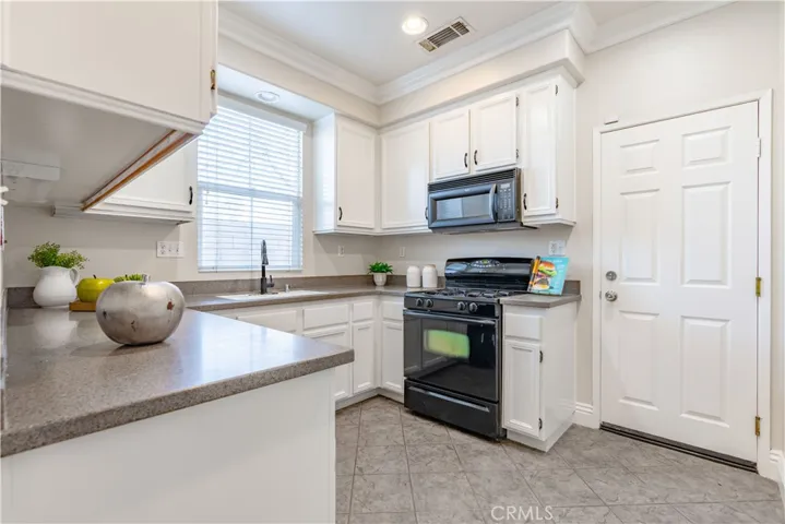 3396 Cande Way, Riverside, California 92503