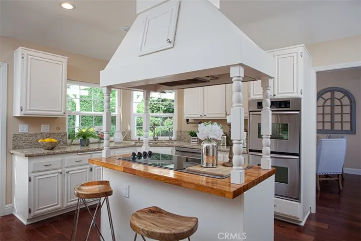 571 S Weymouth Court, Anaheim Hills, California 92807