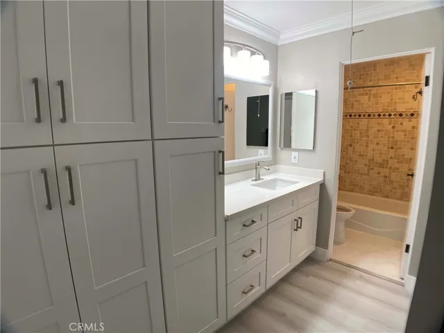 5945 Armaga Spring Road E, Rancho Palos Verdes, California 90275