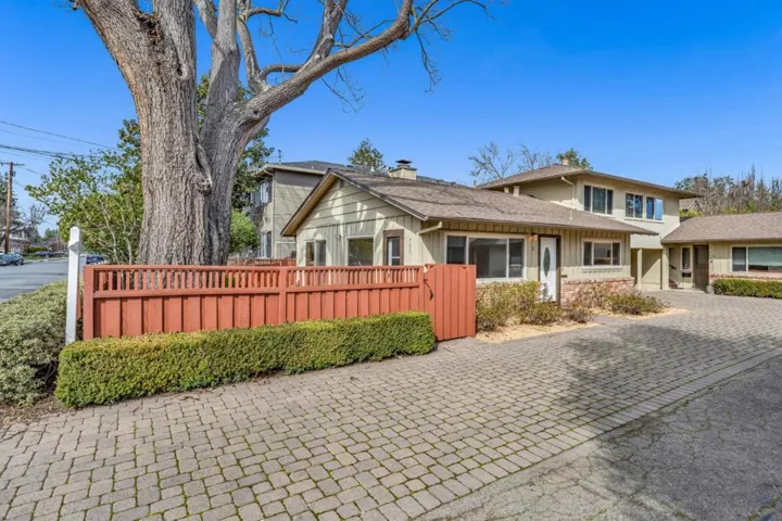 750 Arbor Road 1, Menlo Park, California 94025