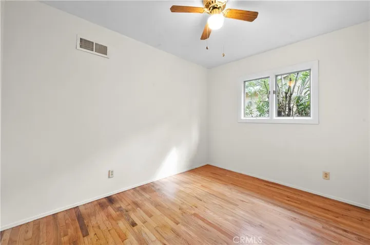 Middle Bedroom