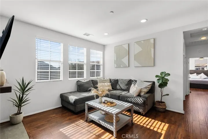 13848 Balboa Boulevard 155, Rancho Cascades, California 91342