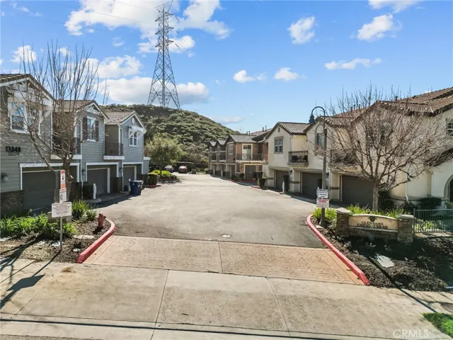 13848 Balboa Boulevard 155, Rancho Cascades, California 91342