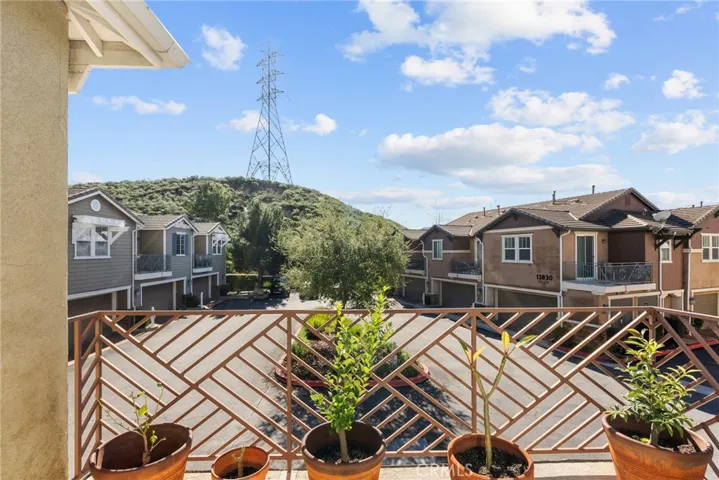 13848 Balboa Boulevard 155, Rancho Cascades, California 91342