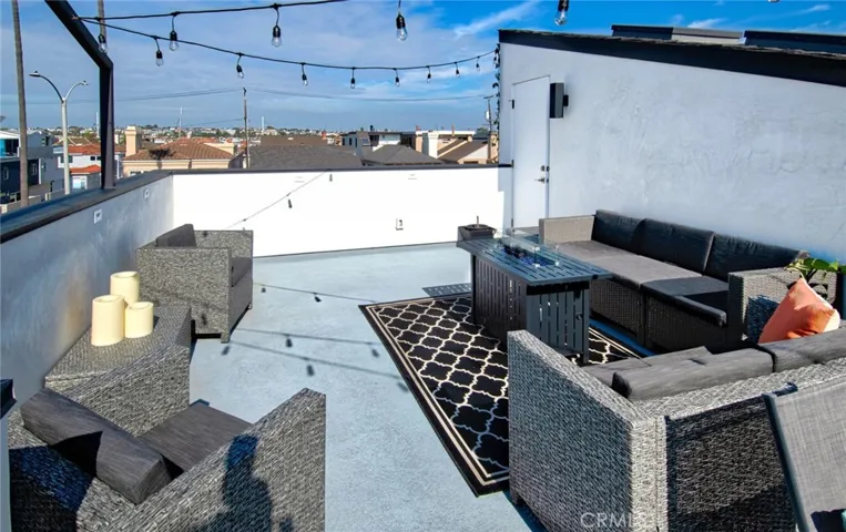 1045 W Balboa Blvd, Newport Beach, California 92661