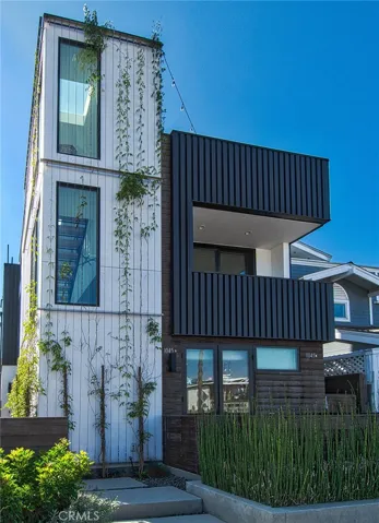 1045 W Balboa Blvd, Newport Beach, California 92661