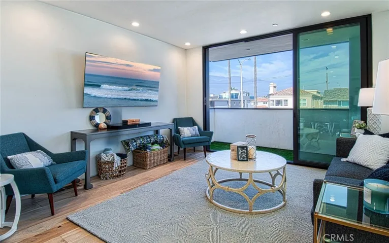 1045 W Balboa Blvd, Newport Beach, California 92661