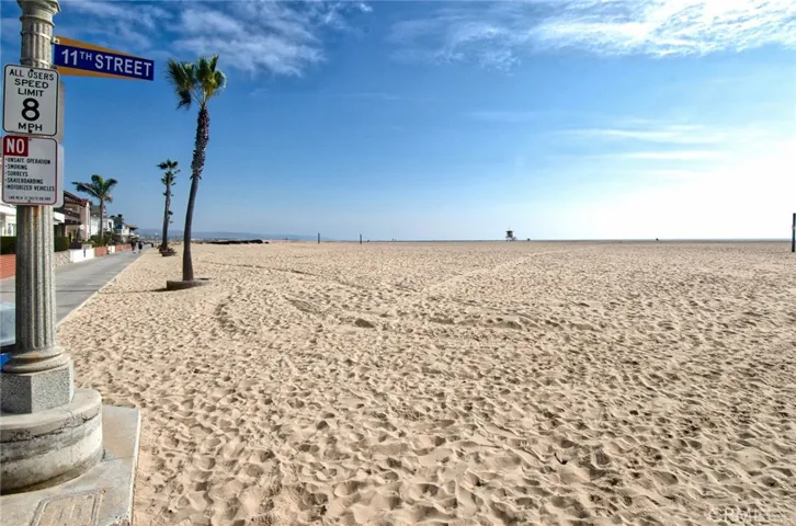 1045 W Balboa Blvd, Newport Beach, California 92661