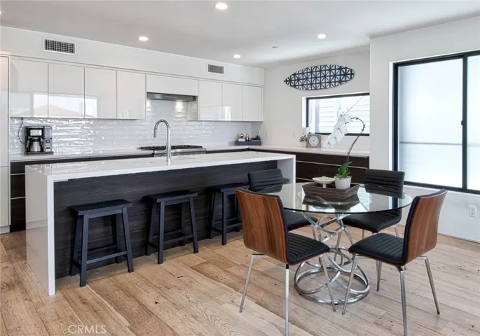 1045 W Balboa Blvd, Newport Beach, California 92661