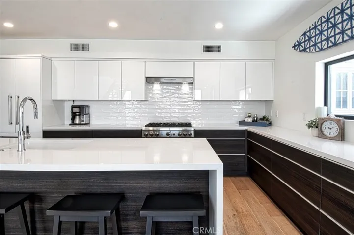 1045 W Balboa Blvd, Newport Beach, California 92661