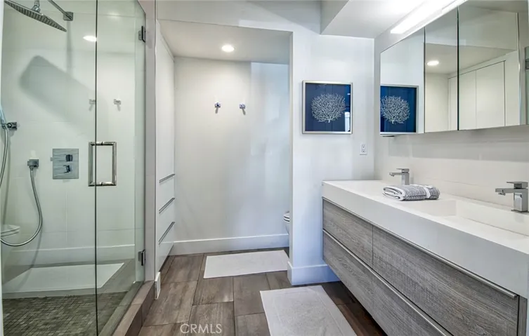 1045 W Balboa Blvd, Newport Beach, California 92661