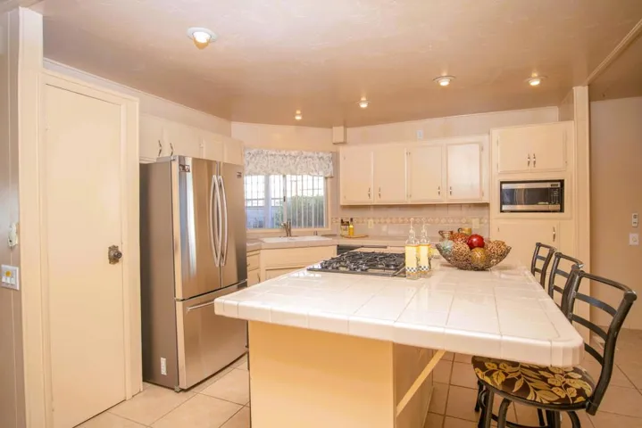 Kitchen 3
