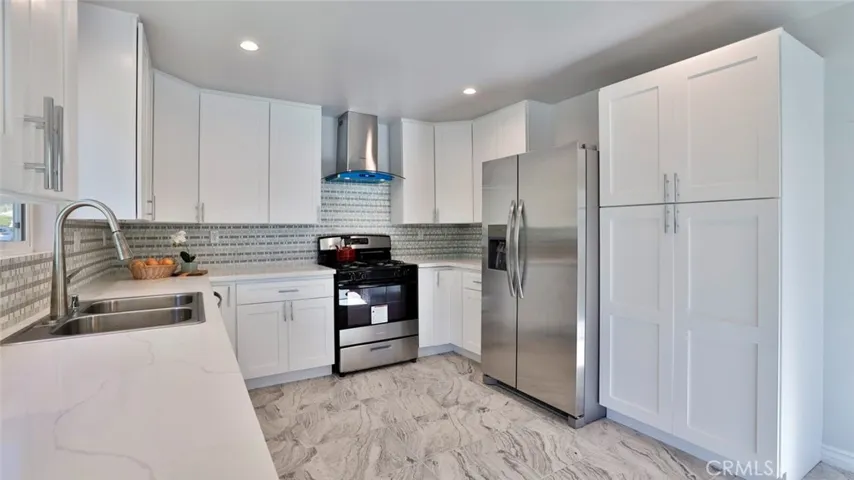 Main house: Kitchen