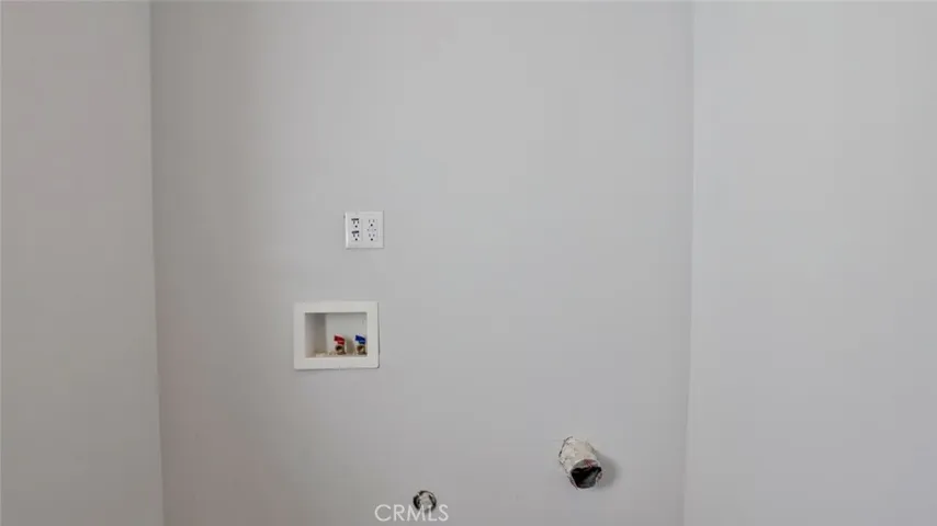 Main House: Laundry hook-ups inside