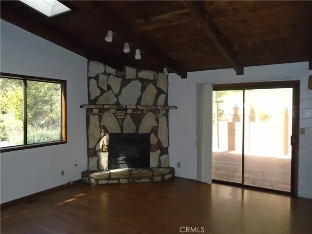 953 Sheffield Street, Cambria, California 93428
