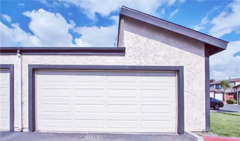 2 car detached garage