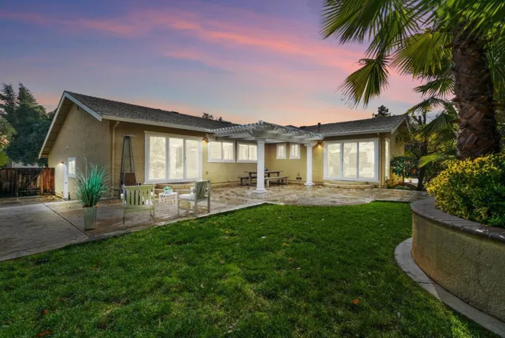 13425 Kodiac Place, Saratoga, California 95070