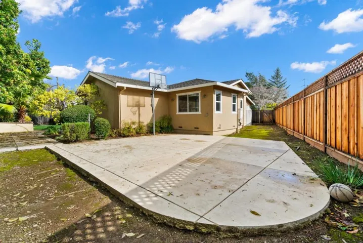 13425 Kodiac Place, Saratoga, California 95070