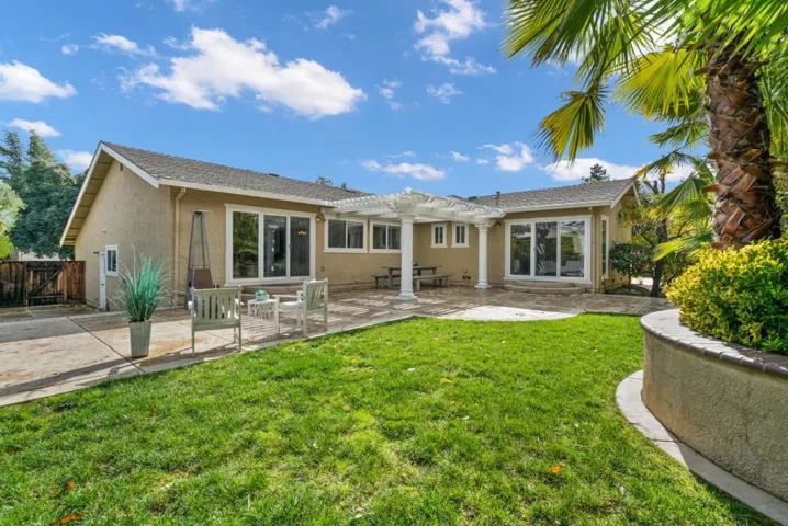 13425 Kodiac Place, Saratoga, California 95070