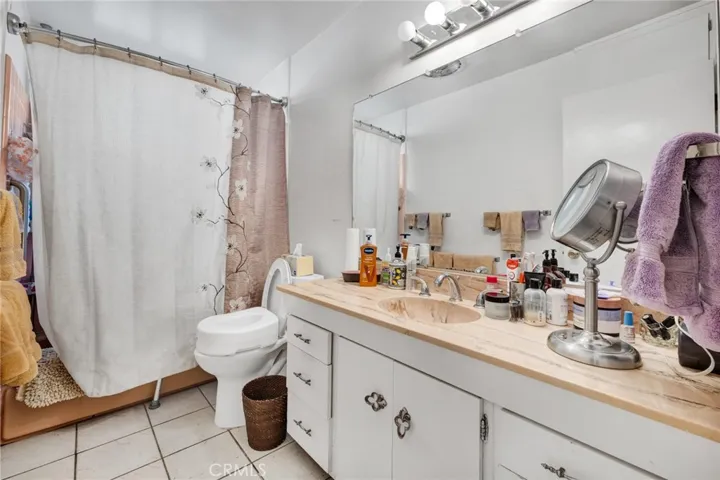 11549 Swinton Avenue, Granada Hills, California 91344