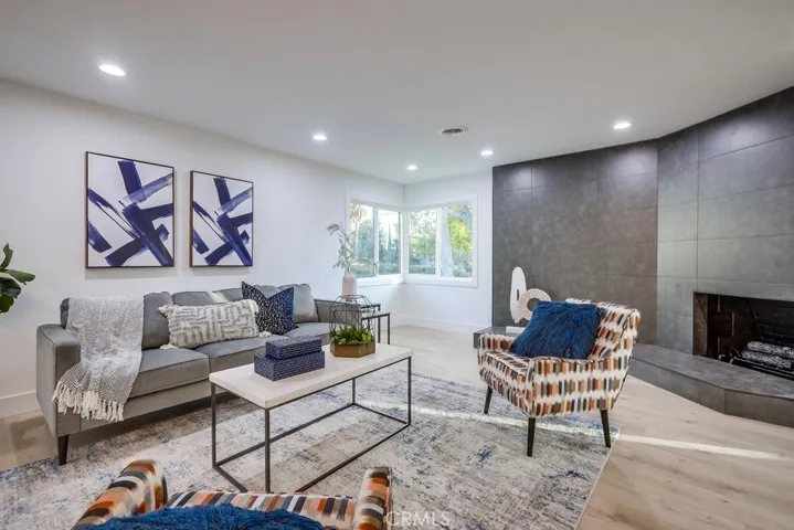 18701 Vale Avenue, North Tustin, California 92705