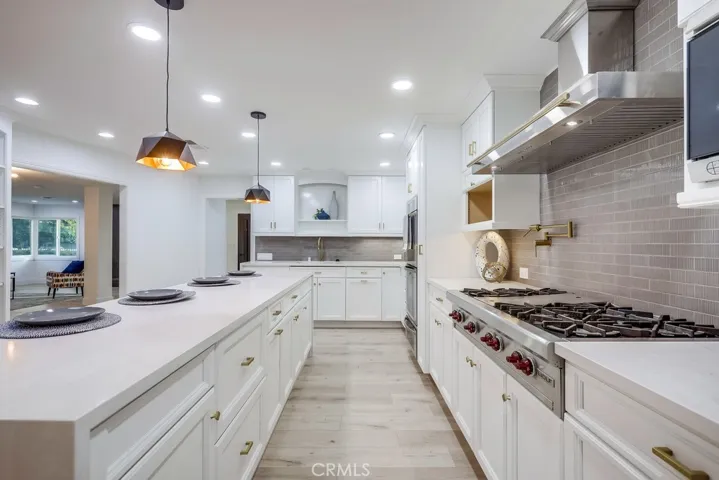 18701 Vale Avenue, North Tustin, California 92705