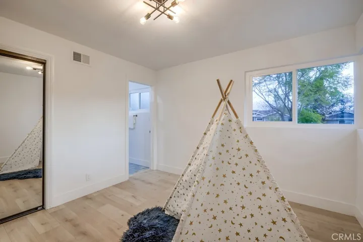 18701 Vale Avenue, North Tustin, California 92705