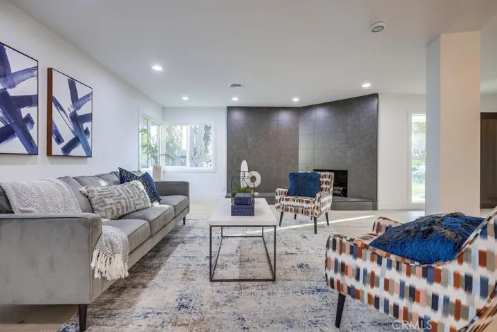 18701 Vale Avenue, North Tustin, California 92705