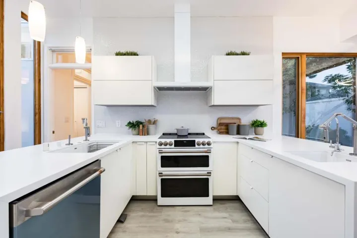 171 Everett Avenue, Palo Alto, California 94301