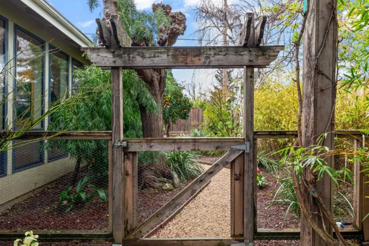 2429 De Soto Drive, San Jose, California 95124