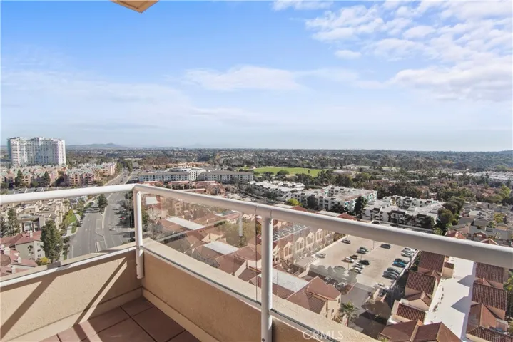 3890 Nobel Drive 1705, San Diego, California 92122