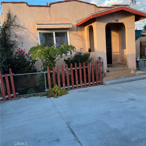 1523 E 83rd Street, Los Angeles, California 90001
