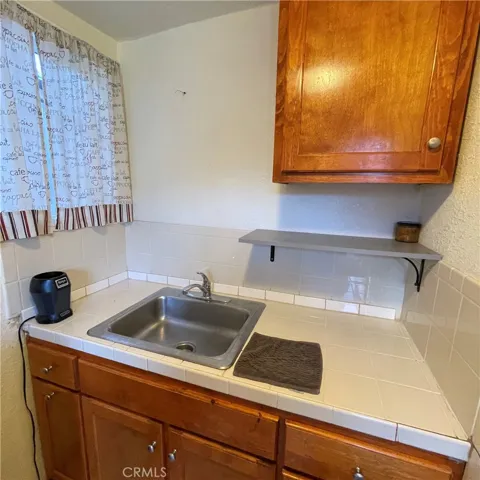 1523 E 83rd Street, Los Angeles, California 90001