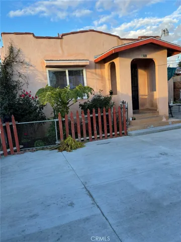 1523 E 83rd Street, Los Angeles, California 90001