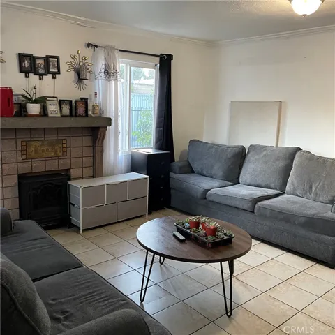 1523 E 83rd Street, Los Angeles, California 90001
