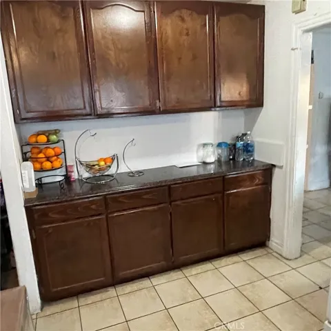 1523 E 83rd Street, Los Angeles, California 90001