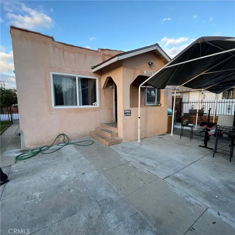 1523 E 83rd Street, Los Angeles, California 90001