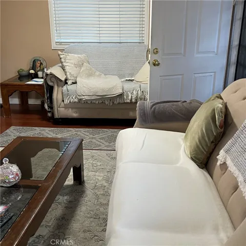 1523 E 83rd Street, Los Angeles, California 90001