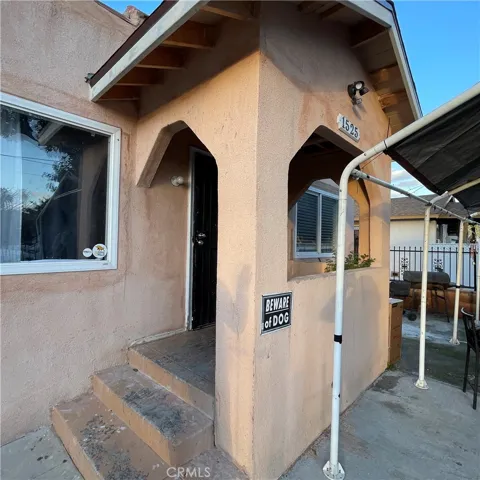 1523 E 83rd Street, Los Angeles, California 90001