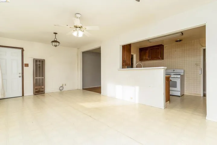 93 Atherton Ave, Pittsburg, California 94565